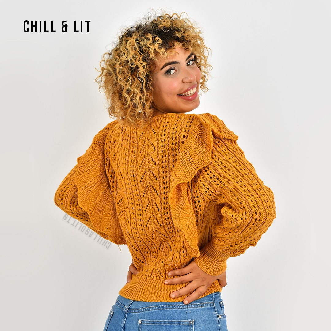 Pull En Laine Grosse Maille Et Volants Sur Les Manches